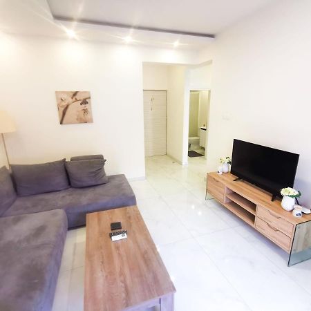 The White Pearl Apartment ラルナカ エクステリア 写真